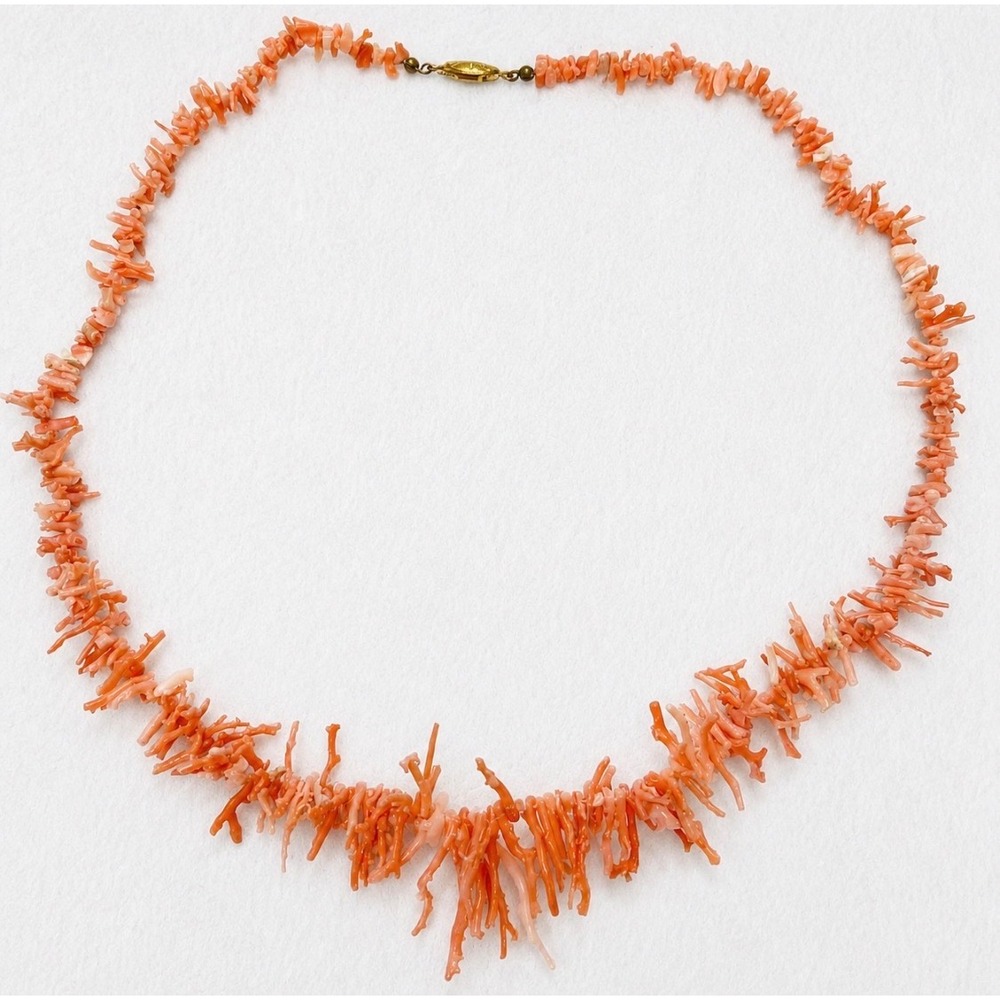 Vintage Natural Salmon Pink Branch Coral Fringe Necklace Gold Tone Clasp Boho - Picture 2 of 7